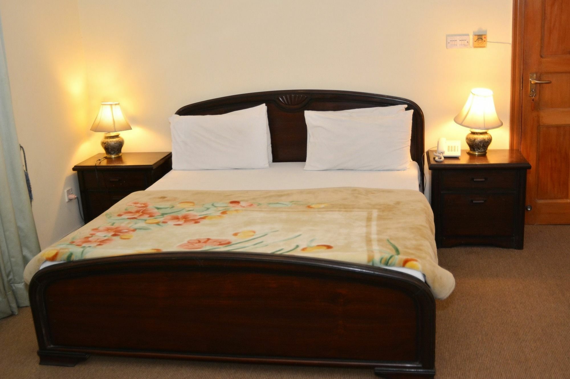 Delano Guest House イスラマバード エクステリア 写真